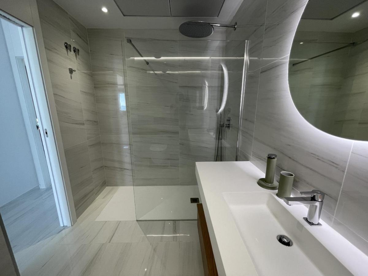Luxury Sea View Penthouse By United Renters *