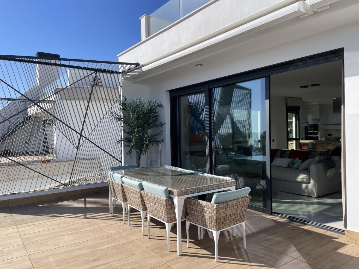 Luxury Sea View Penthouse By United Renters Apartment *
