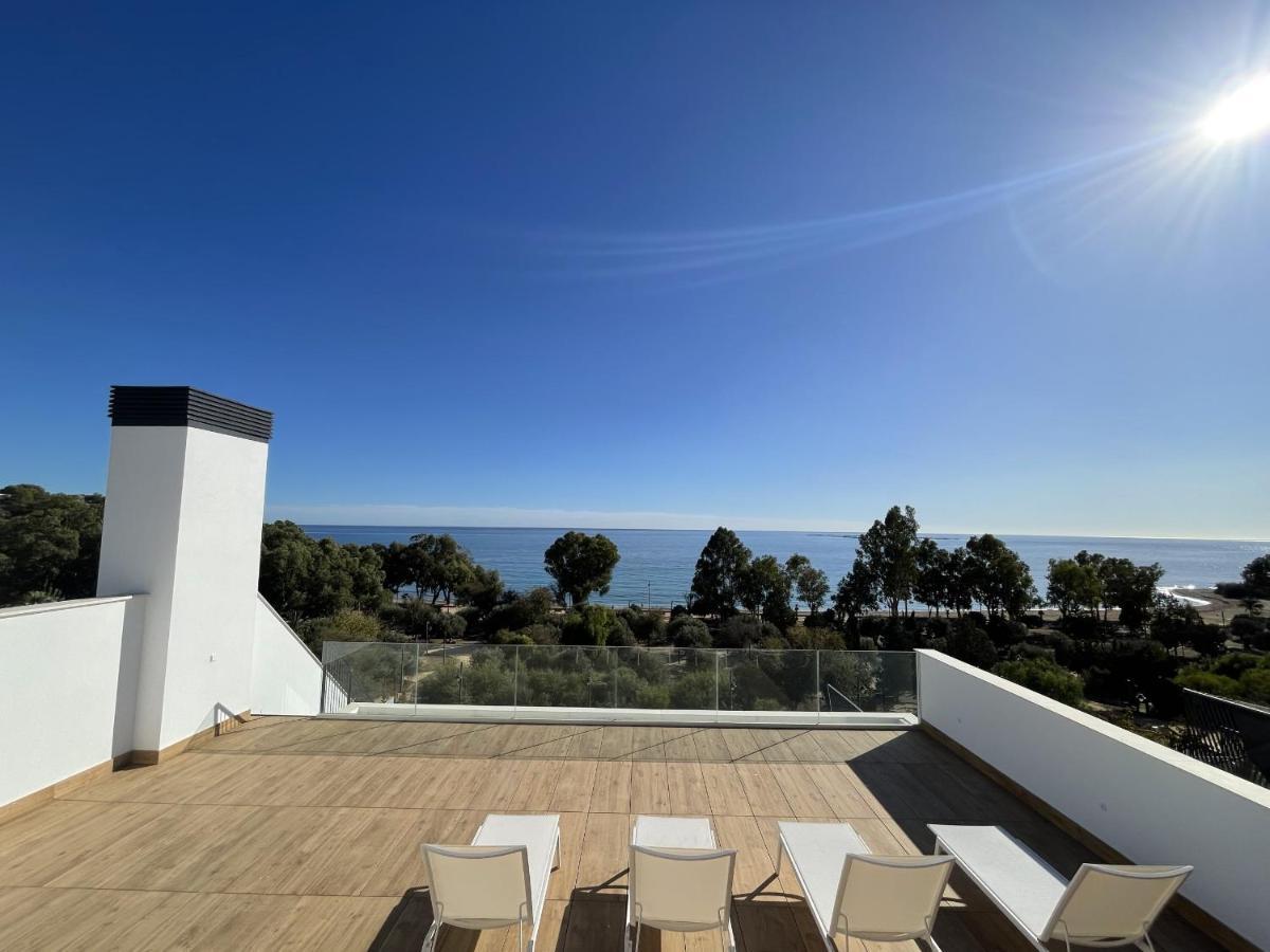 Luxury Sea View Penthouse By United Renters Apartment