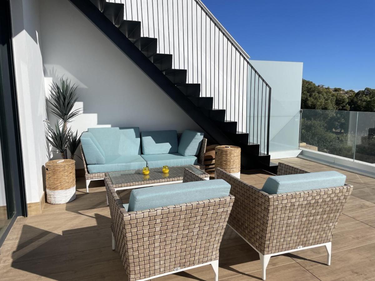 Luxury Sea View Penthouse By United Renters Apartment